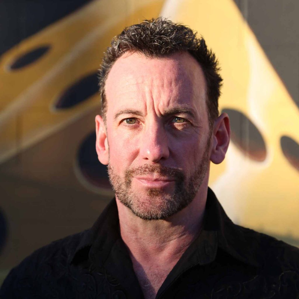 Paul Zenon World Renowned Magician & Expert on Magic
